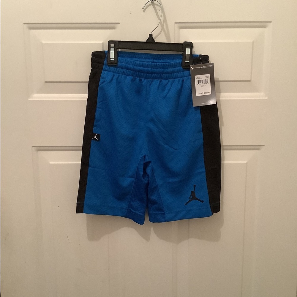 Boys Jordan shorts size 6
